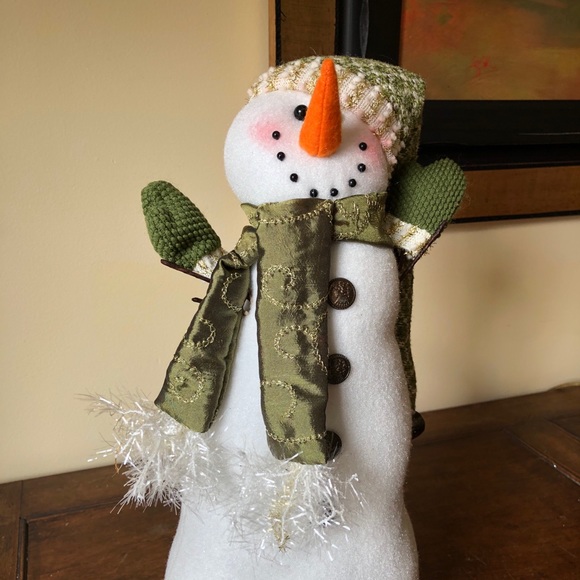 ⛄️Snowman depressed in green💚 - Picture 2 of 3